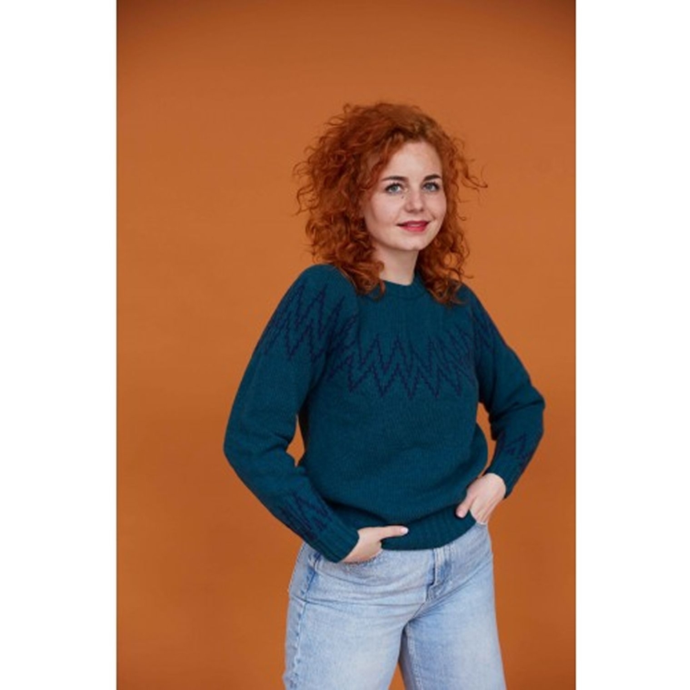 Blue Loop Originals Nordic Sweater Women's Petrol/Navy NO021-25-B422 fleeces en truien online bestellen bij Kathmandu Outdoor & Travel