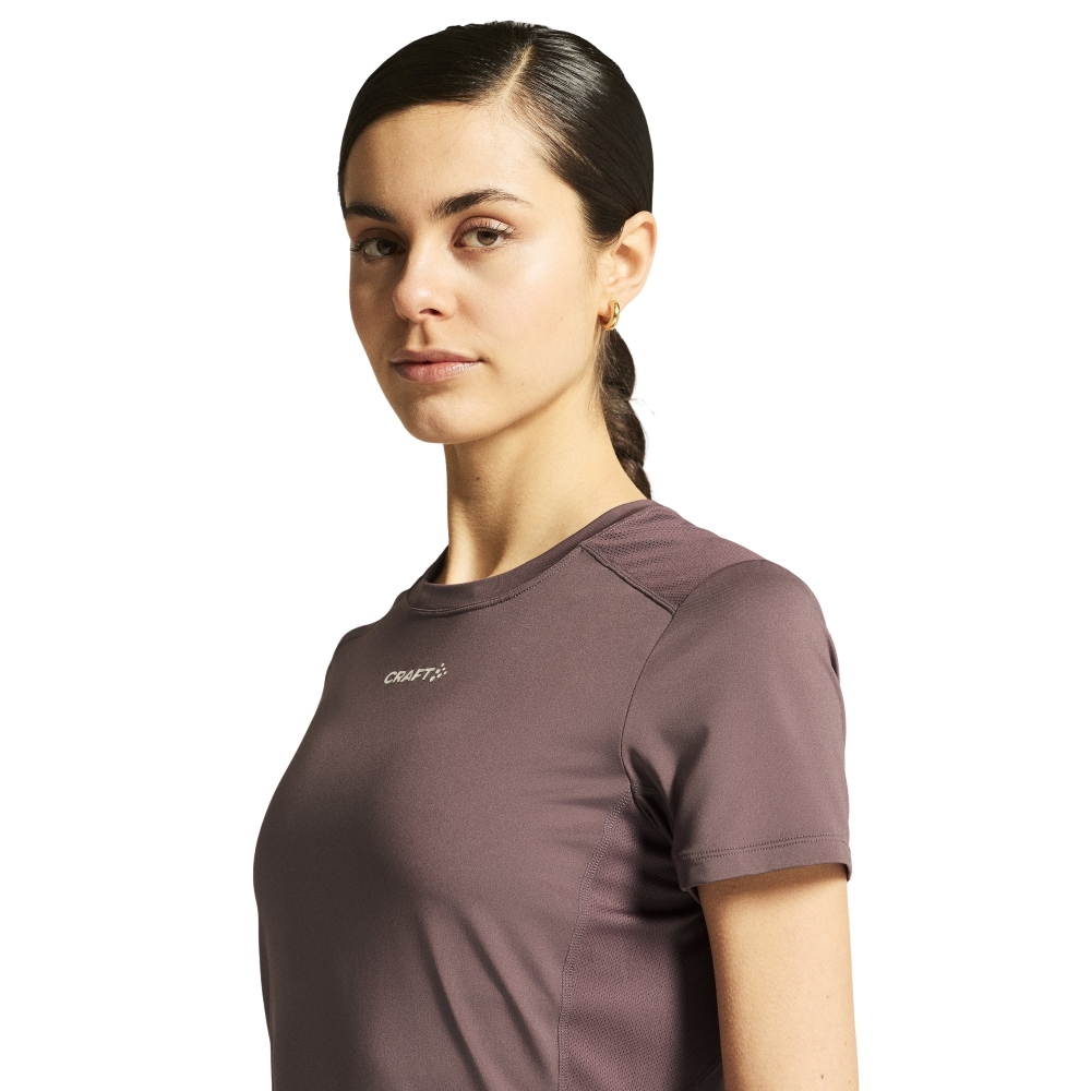 Craft Craft Adv Essence SS Tee 2 Women's 1914798-7880 shirts en tops Craft Adv Essence SS Tee 2 Women's Flint 1914798-7880 shirts en tops online bestellen bij Kathmandu Outdoor & Travel