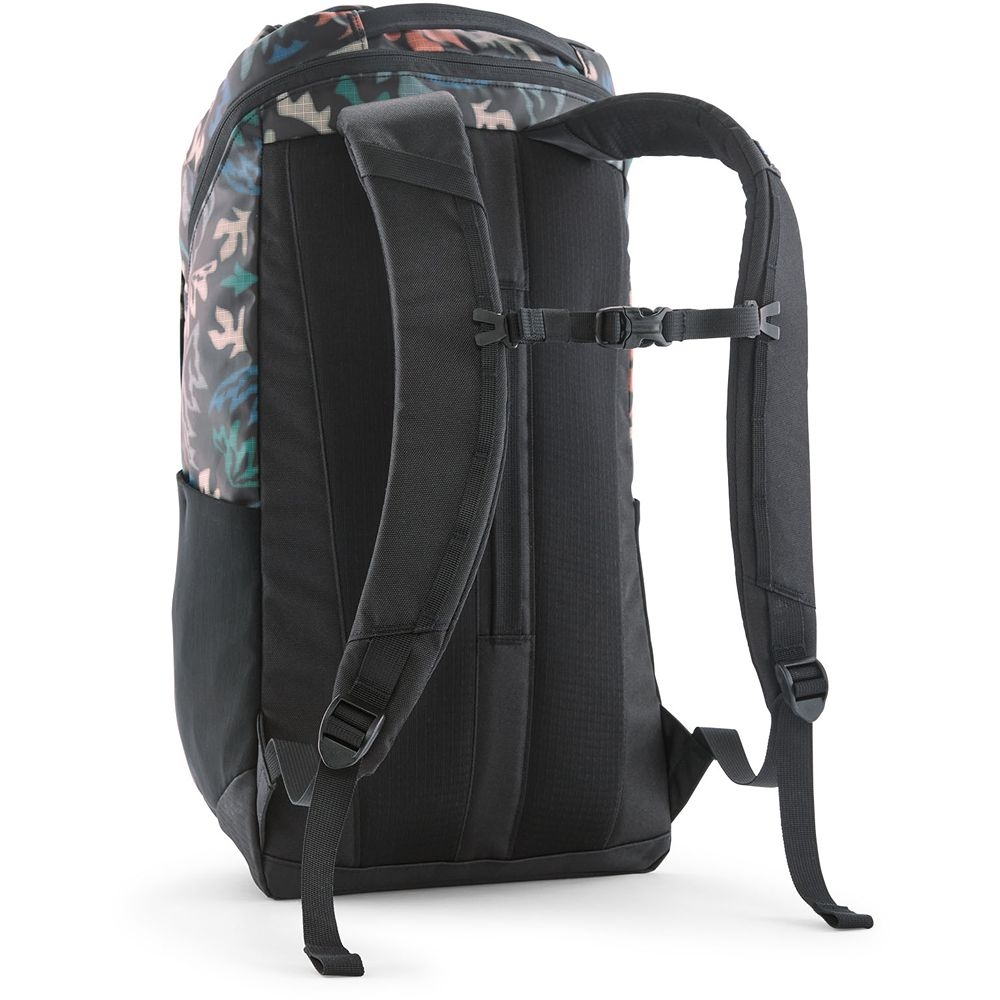 Patagonia Black Hole Pack 25L Kaleido: Black 49298-KALB dagrugzakken online bestellen bij Kathmandu Outdoor & Travel