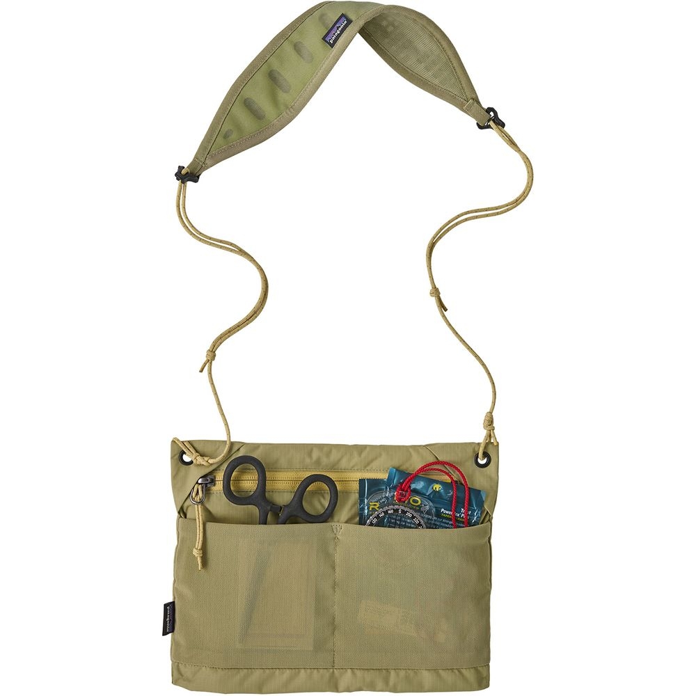 Patagonia Patagonia Terravia Sacoche 48835-GMTG tassen Patagonia Terravia Sacoche Gumtree Green 48835-GMTG tassen online bestellen bij Kathmandu Outdoor & Travel