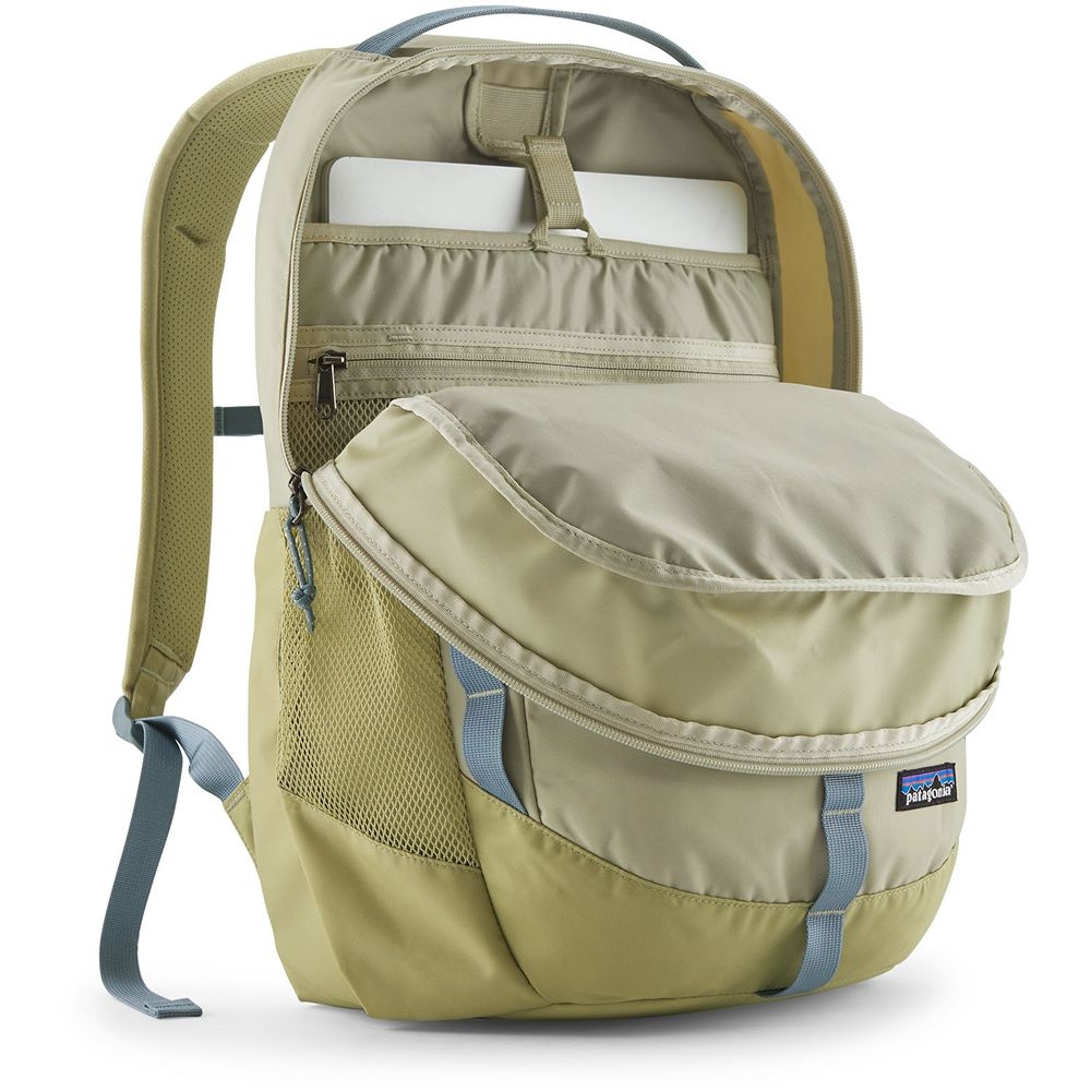 Patagonia Refugio Daypack 26L Weathered Stone 47914-WSTO dagrugzakken online bestellen bij Kathmandu Outdoor & Travel