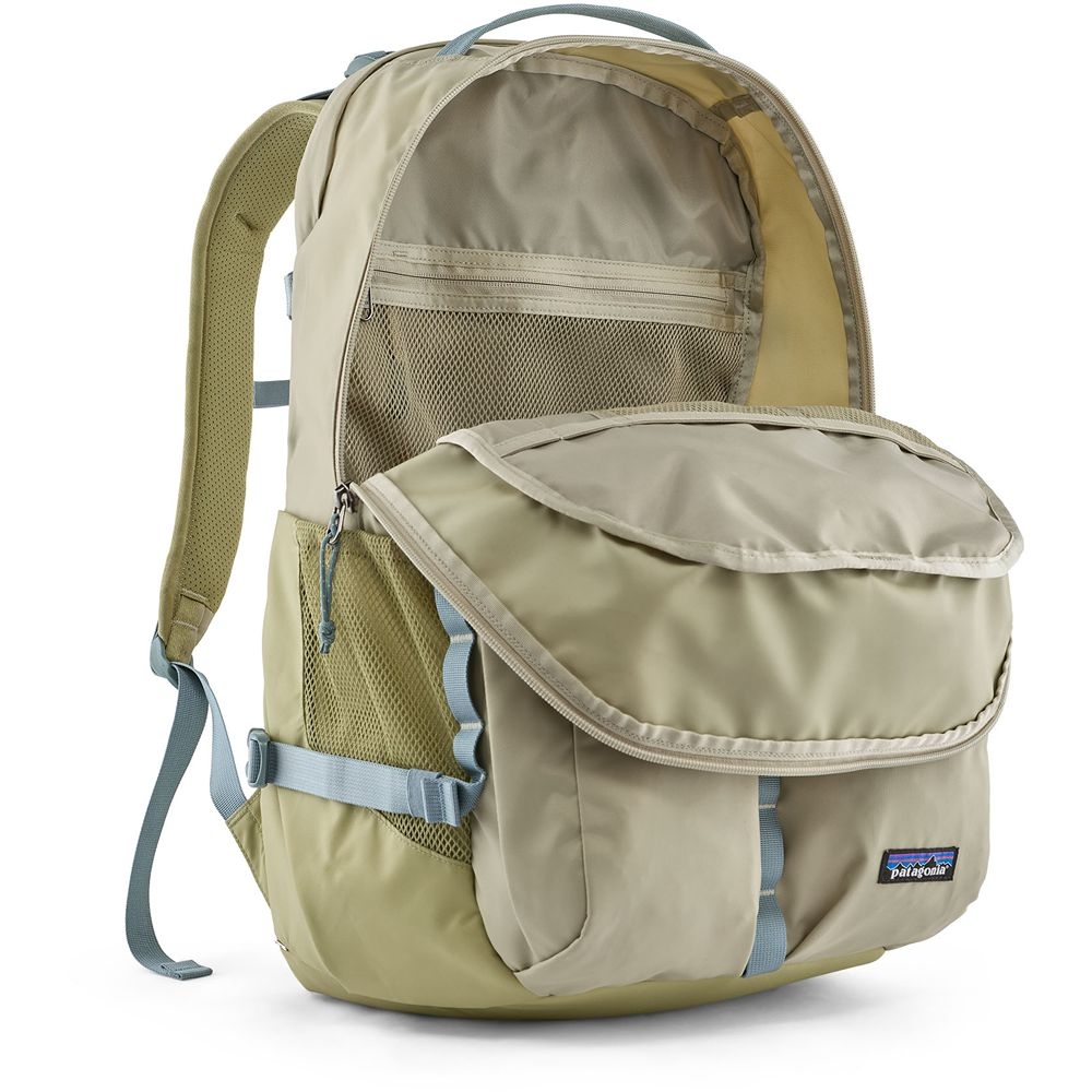 Patagonia Refugio Daypack 32L Weathered Stone 47885-WSTO dagrugzakken online bestellen bij Kathmandu Outdoor & Travel