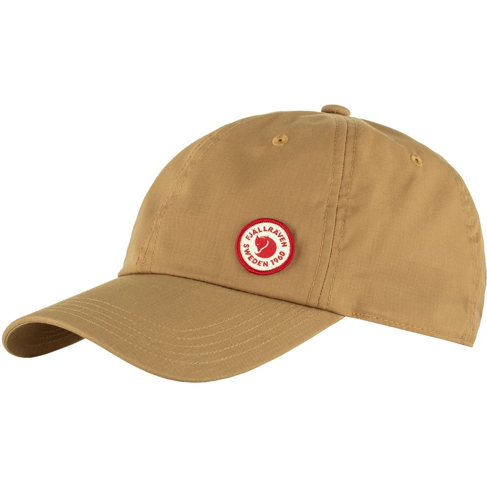 Fjällräven Fjällräven Logo Cap Buckwheat Brown F13100181-232 kleding accessoires online bestellen bij Kathmandu Outdoor & Travel