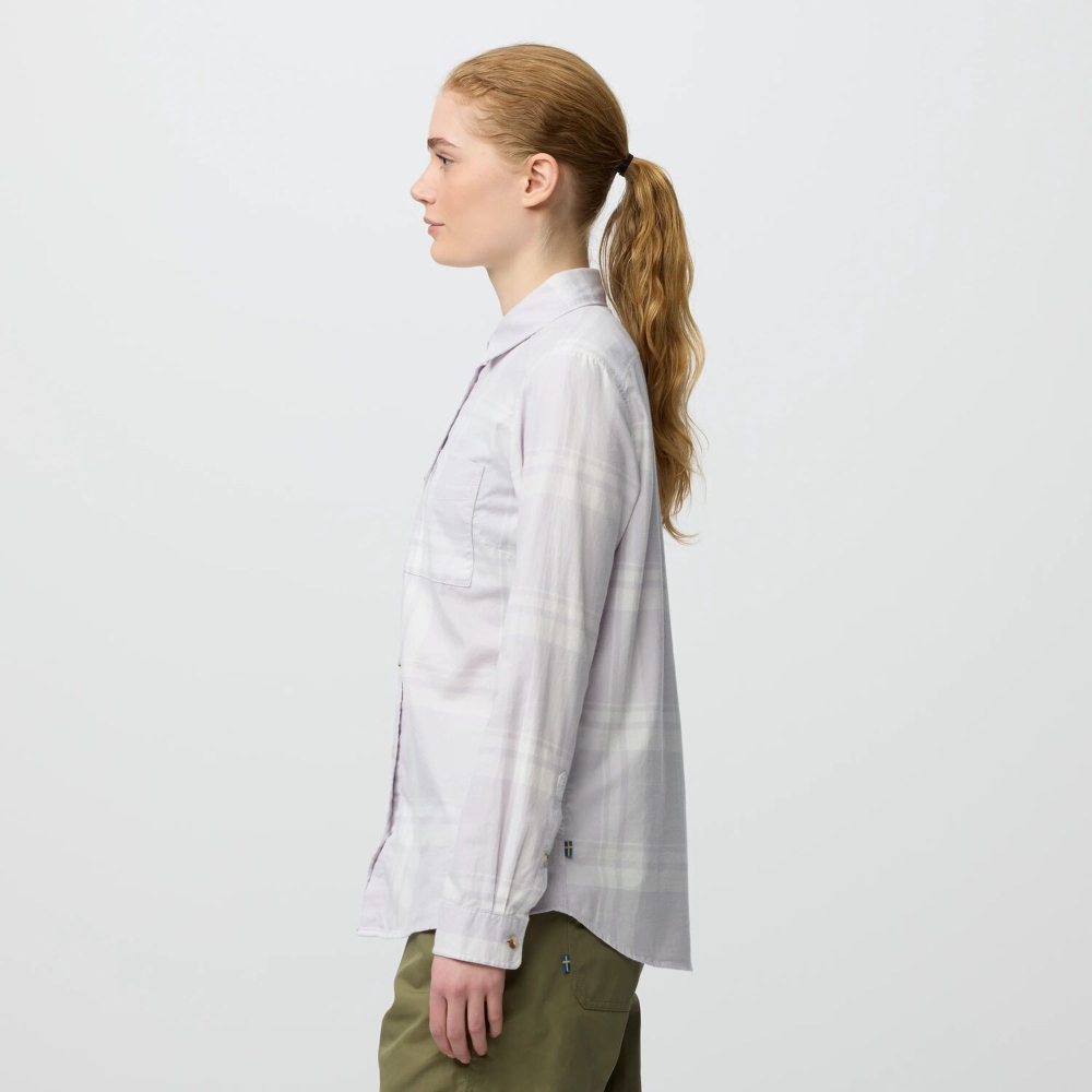Fjällräven Övik Lite Flannel Shirt Women's Lavender Mist-Eggshell F14600264-111-452 shirts en tops online bestellen bij Kathmandu Outdoor & Travel