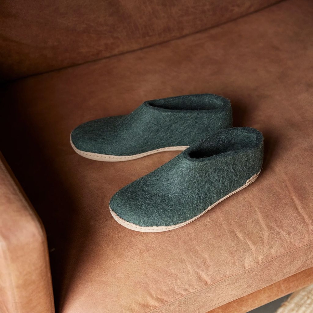 Glerups Glerups Shoe Leather A-09-Forest pantoffels en huissokken  Glerups Shoe Leather Forest A-09-Forest pantoffels en huissokken online bestellen bij Kathmandu Outdoor & Travel