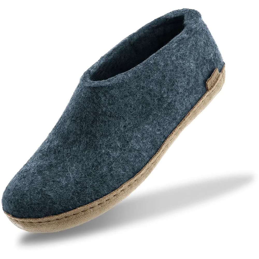 Glerups Glerups Shoe Leather A-10-Denim pantoffels en huissokken Glerups Shoe Leather Denim A-10-Denim pantoffels en huissokken online bestellen bij Kathmandu Outdoor & Travel
