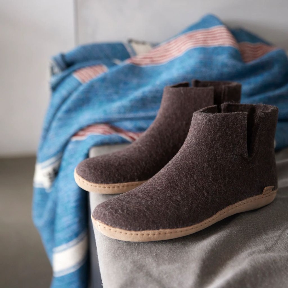 Glerups Glerups Boot Leather G-04-Chestnut pantoffels en huissokken  Glerups Boot Leather Chestnut G-04-Chestnut pantoffels en huissokken online bestellen bij Kathmandu Outdoor & Travel