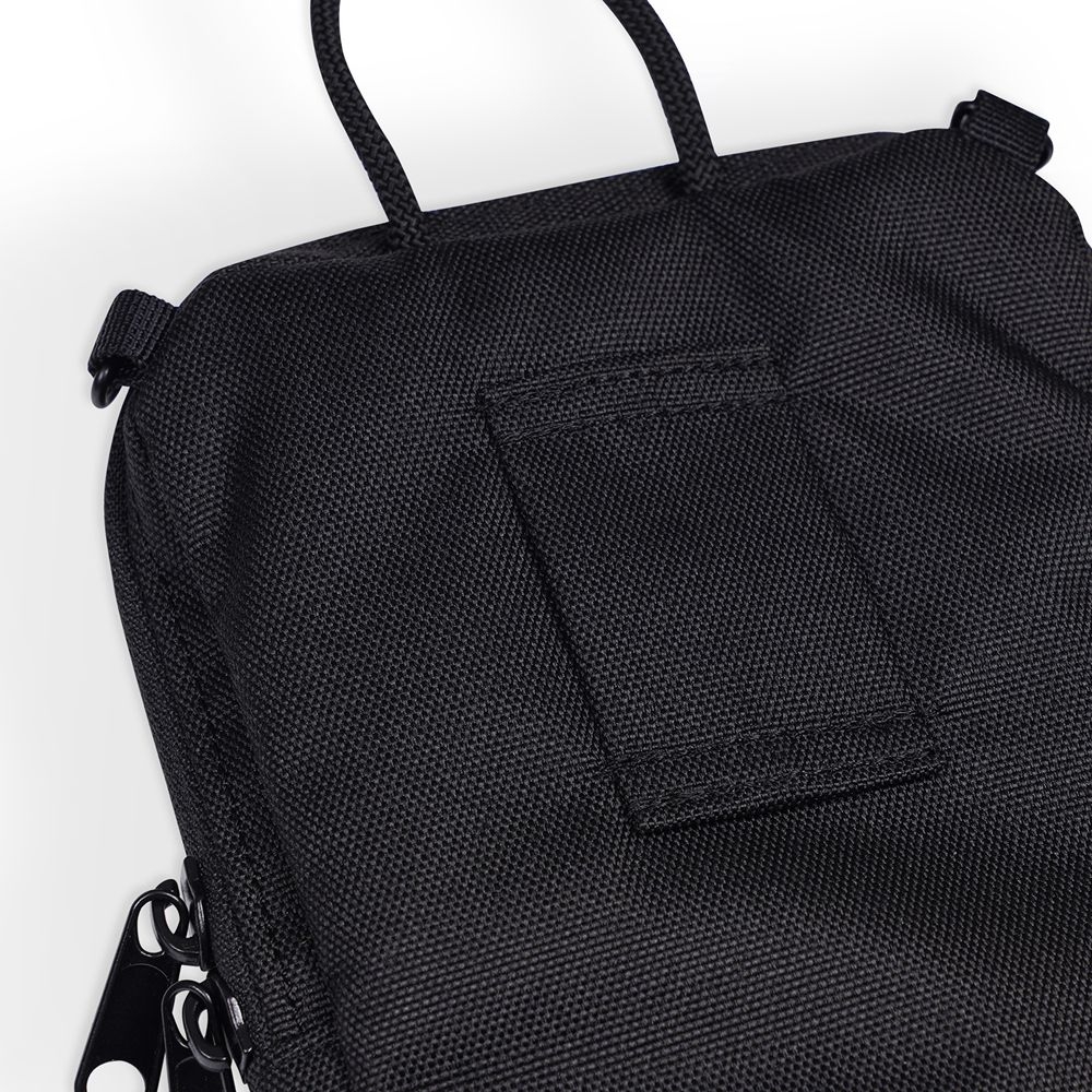 Kavu Essential Case Raven 9297-2010 reisaccessoires online bestellen bij Kathmandu Outdoor & Travel