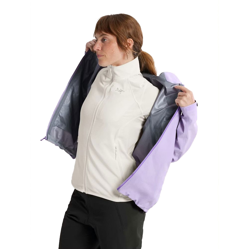 Arc'teryx Beta Jacket Women's Mallow 10516-022617 jassen online bestellen bij Kathmandu Outdoor & Travel