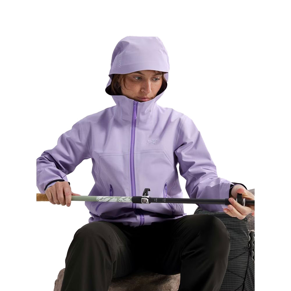 Arc'teryx Beta Jacket Women's Mallow 10516-022617 jassen online bestellen bij Kathmandu Outdoor & Travel