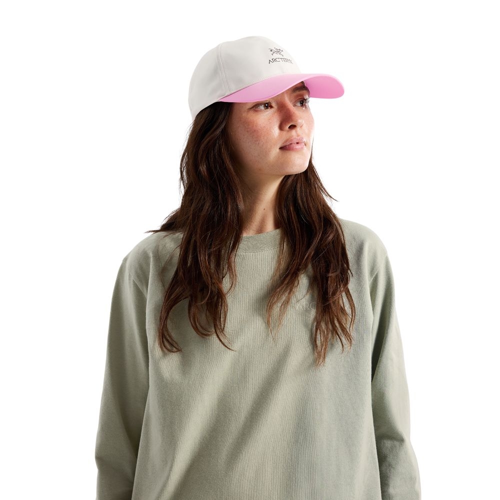 Arc'teryx Bird Word Cap Cosmic Bloom 9463-022835 kleding accessoires online bestellen bij Kathmandu Outdoor & Travel