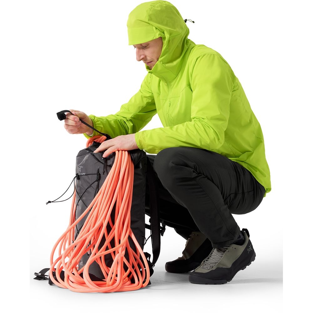 Arc'teryx Arc'teryx Squamish Hoody 10276-022615 fleeces en truien Arc'teryx Squamish Hoody Mantis 10276-022615 fleeces en truien online bestellen bij Kathmandu Outdoor & Travel