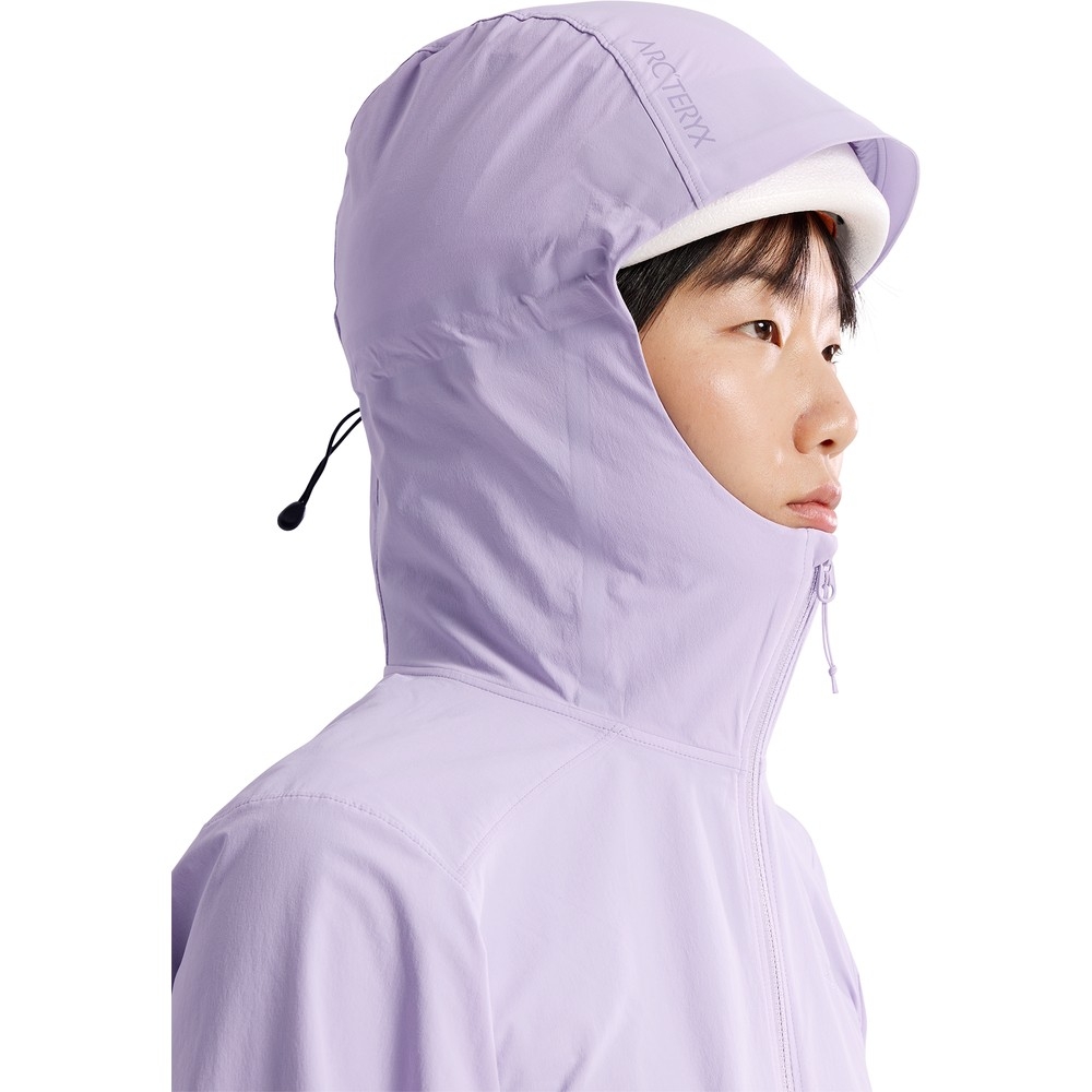 Arc'teryx Gamma Lightweight Hoody Women's Mallow 10608-022617 fleeces en truien online bestellen bij Kathmandu Outdoor & Travel