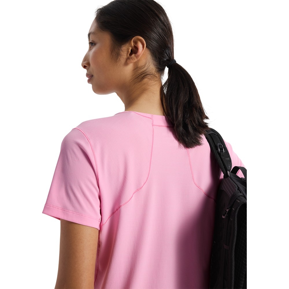 Arc'teryx Sunna Crew SS Women's Pineberry 10247-022636 shirts en tops online bestellen bij Kathmandu Outdoor & Travel