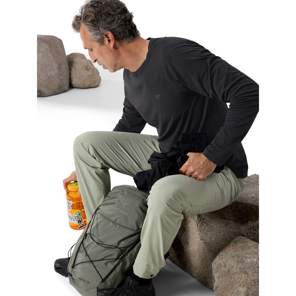 Arc'teryx Cormac Crew LS Black 10291-002291 shirts en tops online bestellen bij Kathmandu Outdoor & Travel