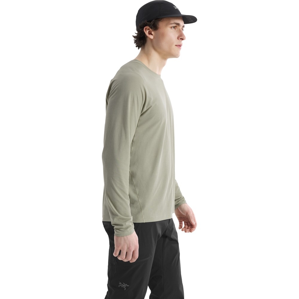 Arc'teryx Cormac Crew LS Habitat 10291-019001 shirts en tops online bestellen bij Kathmandu Outdoor & Travel