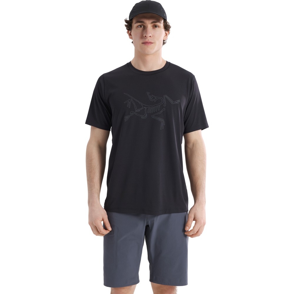 Arc'teryx Cormac Logo SS Black 10293-002291 shirts en tops online bestellen bij Kathmandu Outdoor & Travel