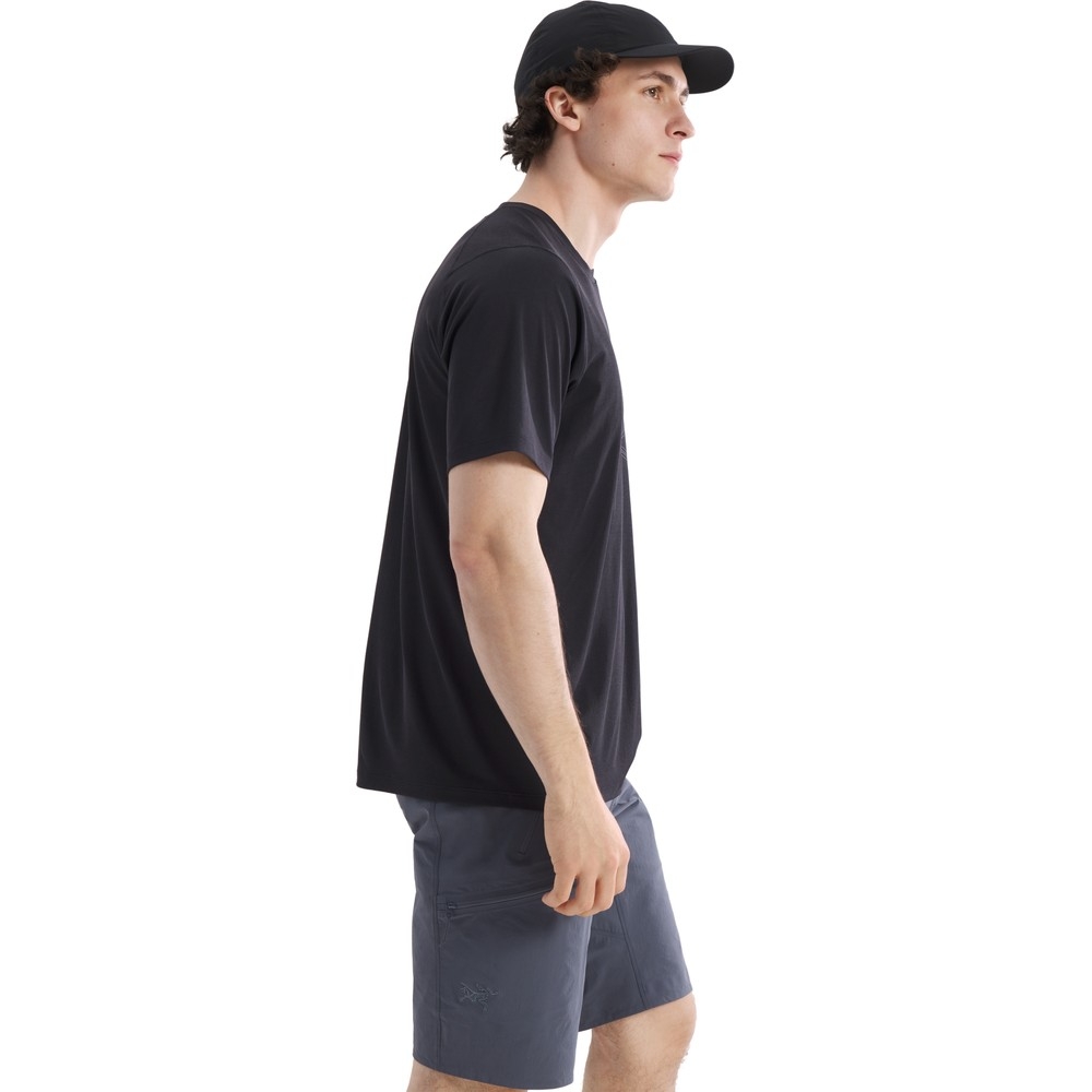 Arc'teryx Cormac Logo SS Black 10293-002291 shirts en tops online bestellen bij Kathmandu Outdoor & Travel