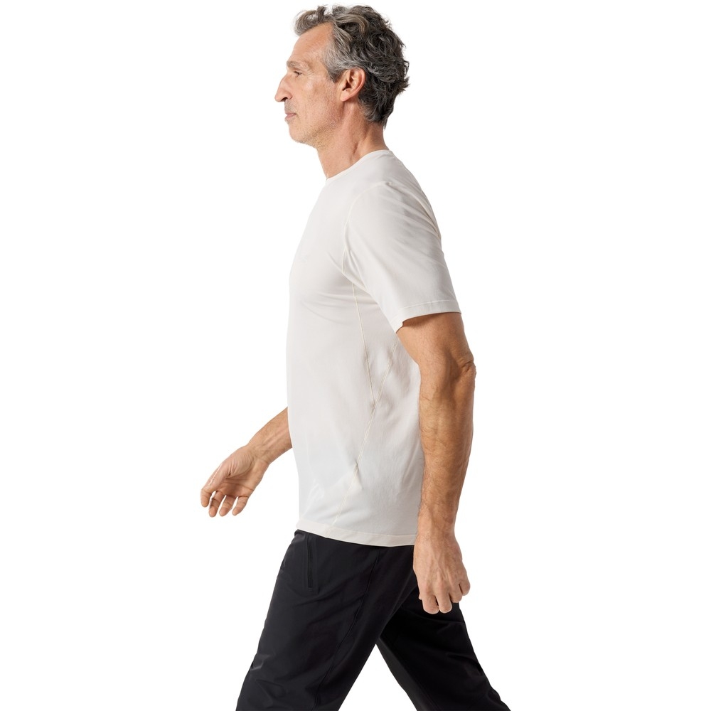 Arc'teryx Cormac Logo SS Arctic Silk 10293-020142 shirts en tops online bestellen bij Kathmandu Outdoor & Travel