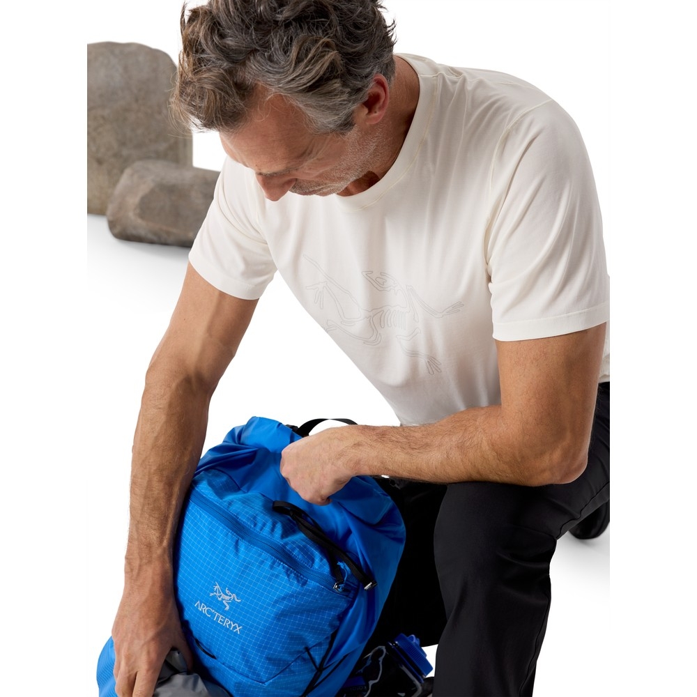 Arc'teryx Cormac Logo SS Arctic Silk 10293-020142 shirts en tops online bestellen bij Kathmandu Outdoor & Travel