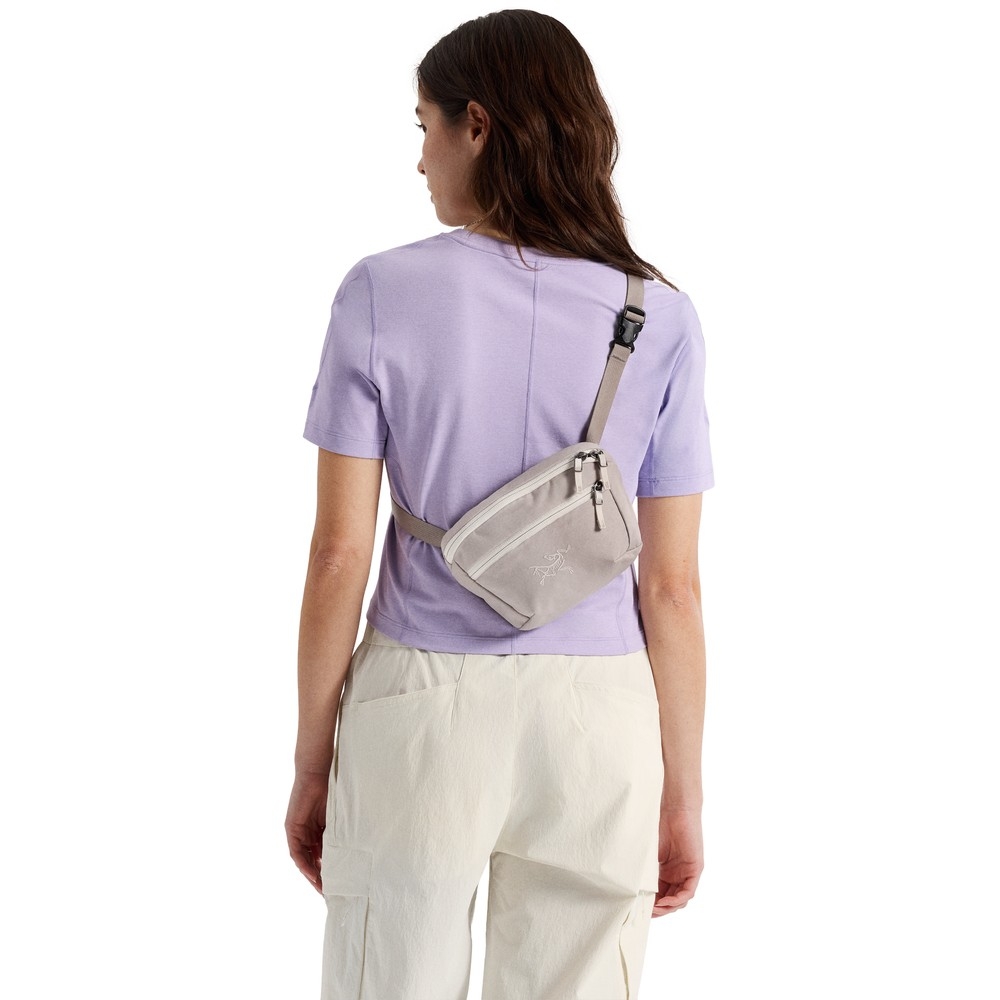 Arc'teryx Mantis 1 Waist Pack Rune / Sea Salt 9234-022871 tassen online bestellen bij Kathmandu Outdoor & Travel