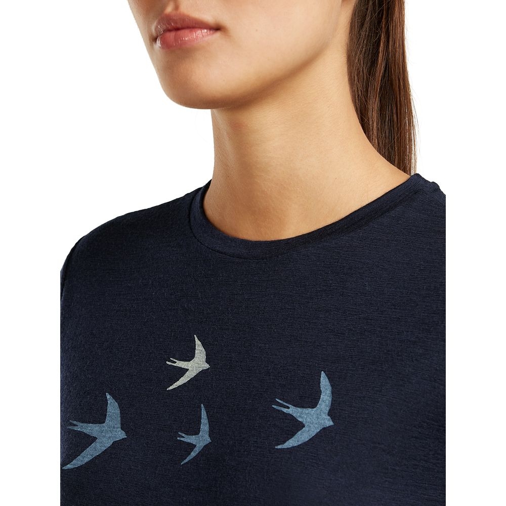 Icebreaker Mer 150 Tech Lite SS Tee Bird Transit Women's Midnight Navy IB0A57FX-4011 shirts en tops online bestellen bij Kathmandu Outdoor & Travel