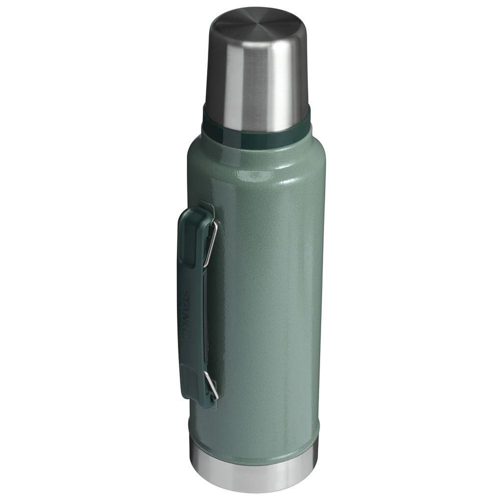 Stanley Stanley The Legendary Classic Bottle 1,4L 10-11347-119 drinkflessen en thermosflessen Stanley The Legendary Classic Bottle 1,4L Hammertone Green 10-11347-119 drinkflessen en thermosflessen online bestellen bij Kathmandu Outdoor & Travel