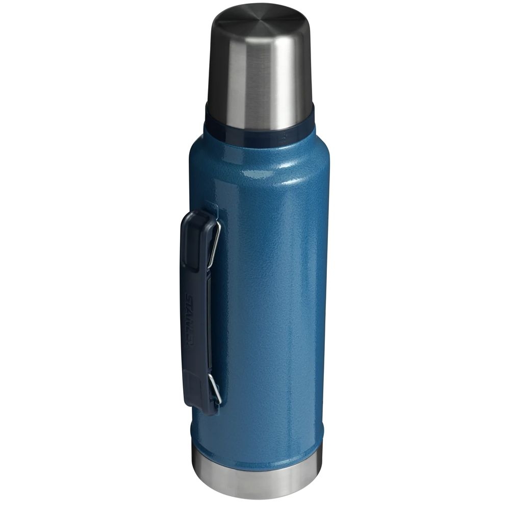 Stanley Stanley The Legendary Classic Bottle 1,4L 10-11347-120 drinkflessen en thermosflessen Stanley The Legendary Classic Bottle 1,4L Hammertone Lake 10-11347-120 drinkflessen en thermosflessen online bestellen bij Kathmandu Outdoor & Travel