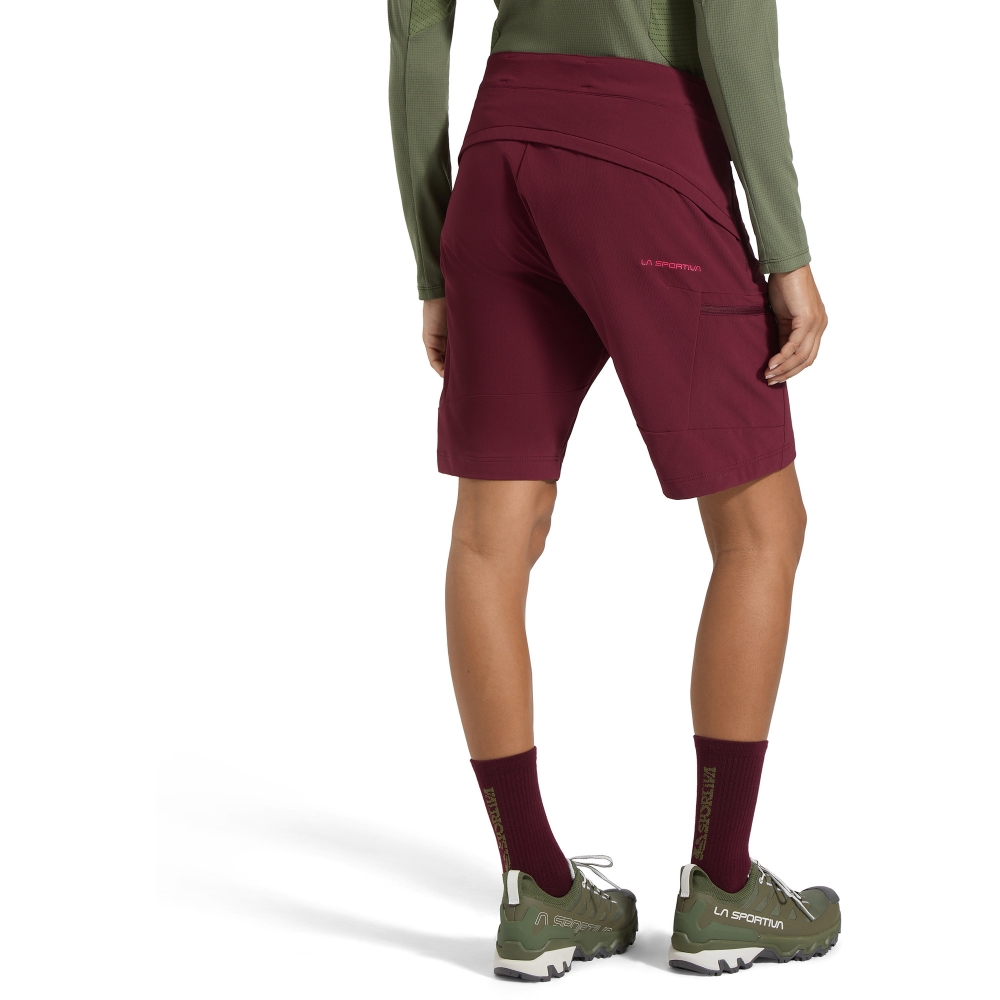 La Sportiva West Crest Shorts Women's Redwood/Azalea ZAHS025-R25P19 broeken online bestellen bij Kathmandu Outdoor & Travel