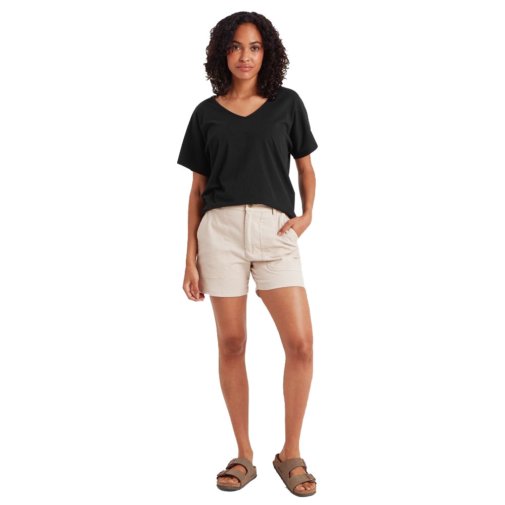 Sherpa Adventure Gear Jutna V-Neck Tee Women's Black SW21051-130 shirts en tops online bestellen bij Kathmandu Outdoor & Travel
