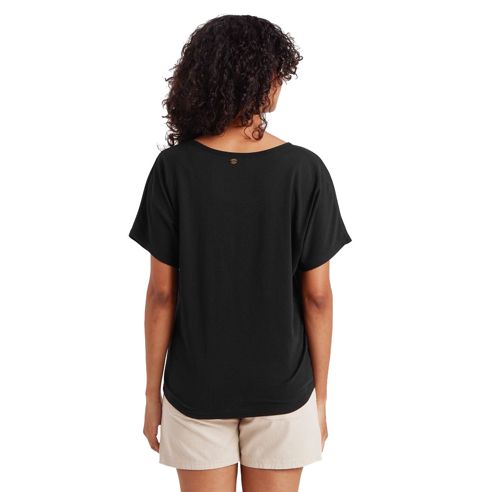 Sherpa Adventure Gear Jutna V-Neck Tee Women's Black SW21051-130 shirts en tops online bestellen bij Kathmandu Outdoor & Travel