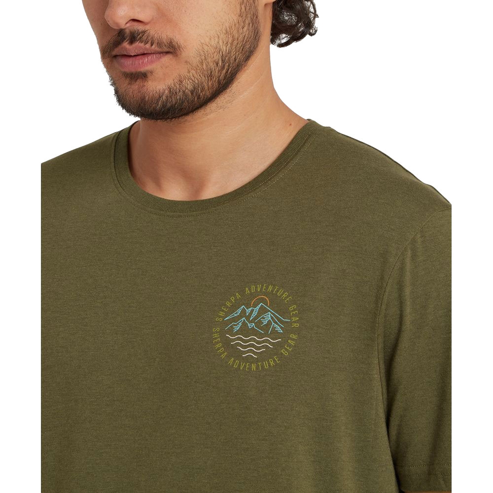 Sherpa Adventure Gear Bali Circle Tee Evergreen SM11097-800 shirts en tops online bestellen bij Kathmandu Outdoor & Travel