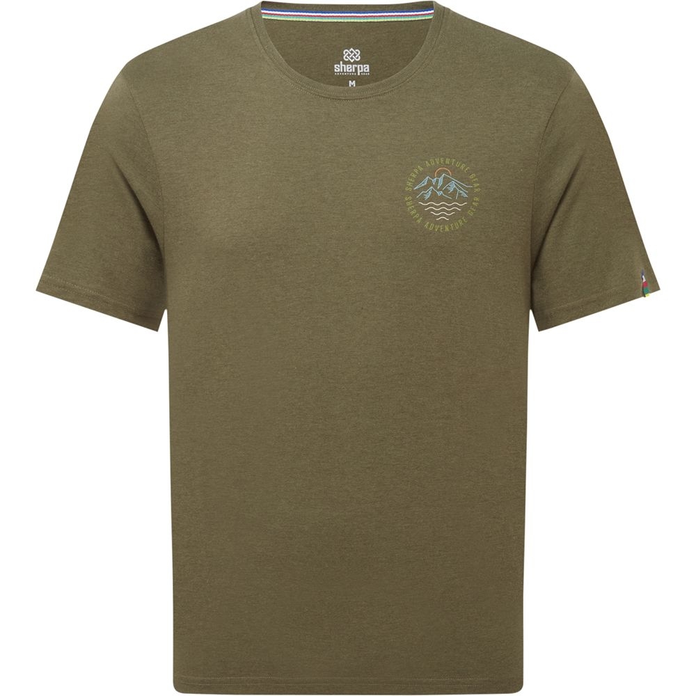 Sherpa Adventure Gear Bali Circle Tee Evergreen SM11097-800 shirts en tops online bestellen bij Kathmandu Outdoor & Travel