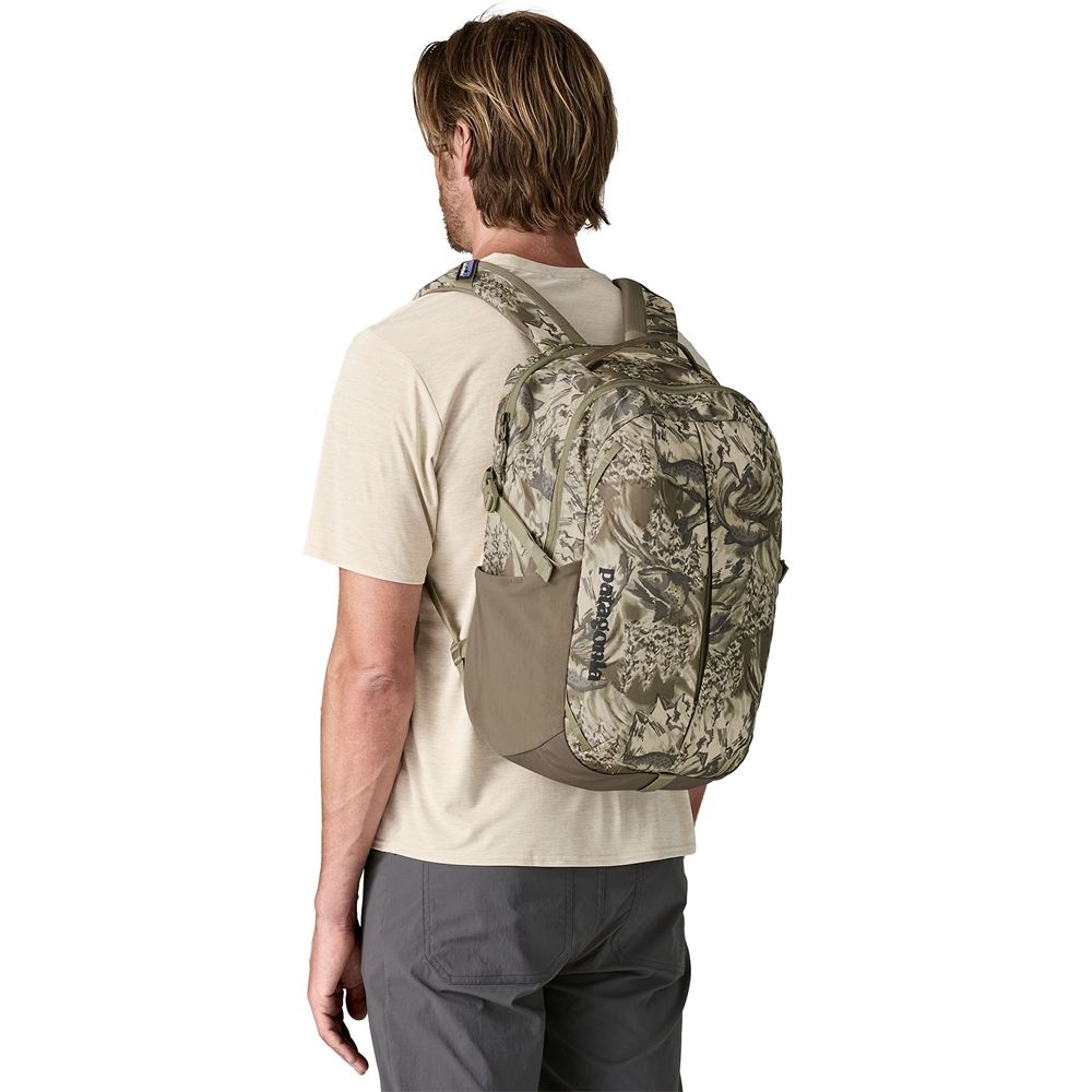 Patagonia Refugio Day Pack 26L Splashing Seas: Wing Grey 47913-SPWI dagrugzakken online bestellen bij Kathmandu Outdoor & Travel