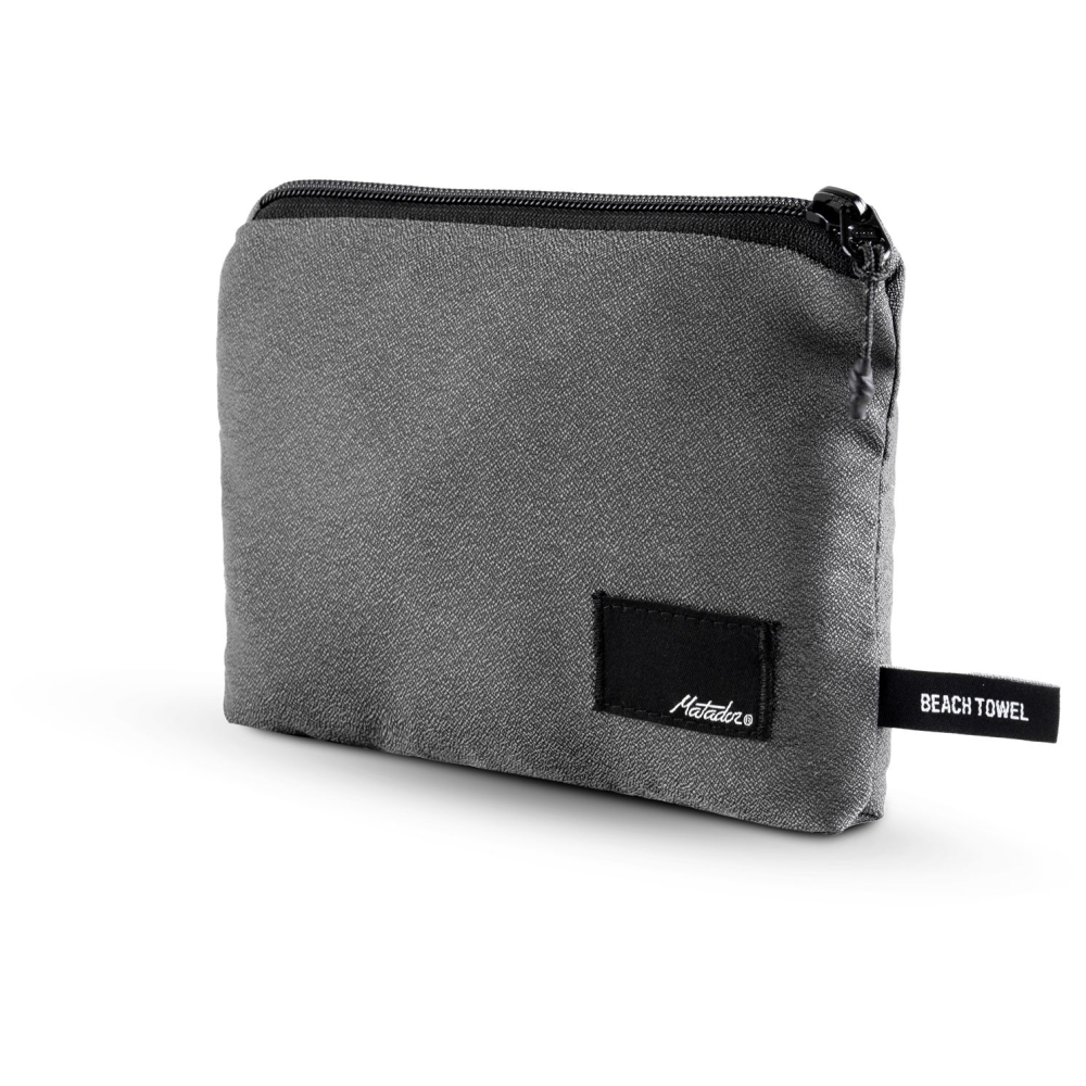 Matador Matador Matador NanoDry Packable Beach Towel MATBCHT001CH toiletartikelen Matador Matador NanoDry Packable Beach Towel Charcoal MATBCHT001CH toiletartikelen online bestellen bij Kathmandu Outdoor & Travel
