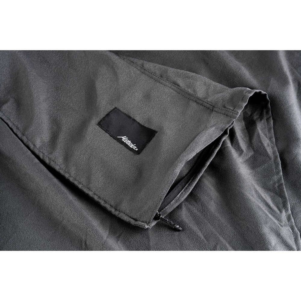 Matador Matador Matador NanoDry Packable Beach Towel MATBCHT001CH toiletartikelen Matador Matador NanoDry Packable Beach Towel Charcoal MATBCHT001CH toiletartikelen online bestellen bij Kathmandu Outdoor & Travel