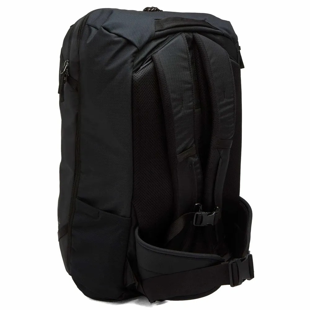 Cotopaxi Allpa 42L Travel Pack Cotopaxi Black A42-S24-CPBLK reistassen online bestellen bij Kathmandu Outdoor & Travel