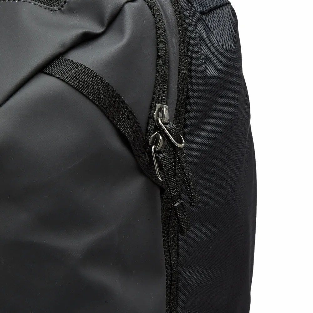 Cotopaxi Allpa 42L Travel Pack Cotopaxi Black A42-S24-CPBLK reistassen online bestellen bij Kathmandu Outdoor & Travel