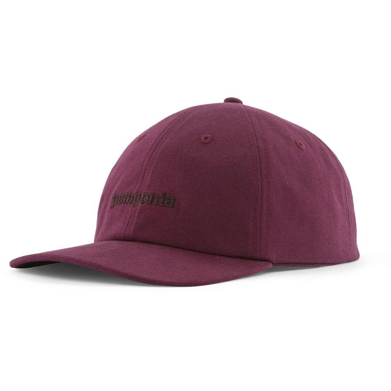 Patagonia Graphic Trad Cap Text Logo: Berry Fig hoed en pet