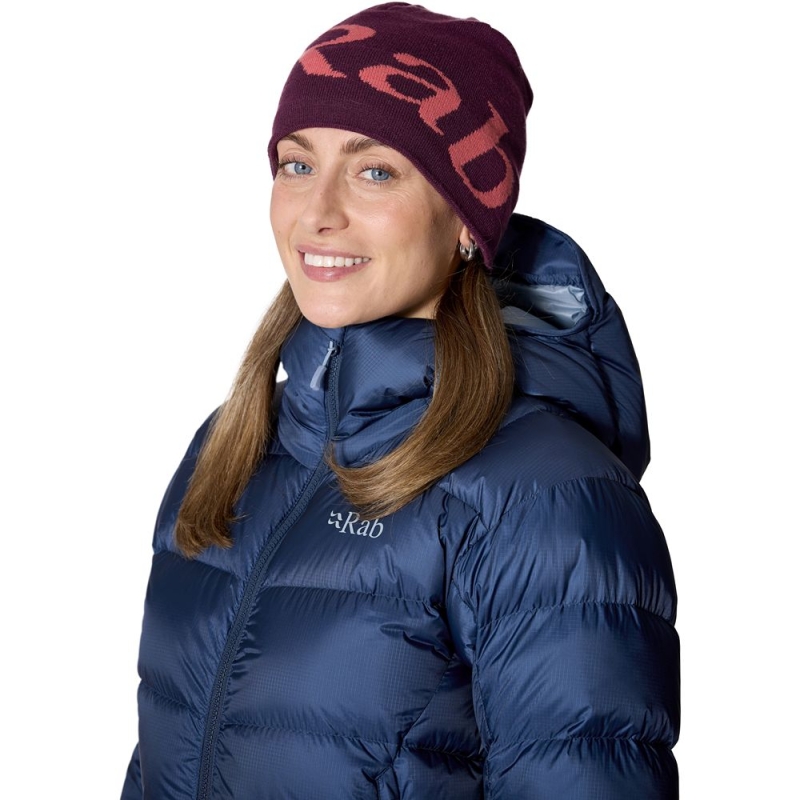 RAB Logo Beanie Mulberry/Hibiscus muts