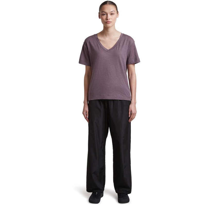 Icebreaker Mer 150 Tech Lite SS Relax V Neck Tee Women's Grey Plum t-shirt